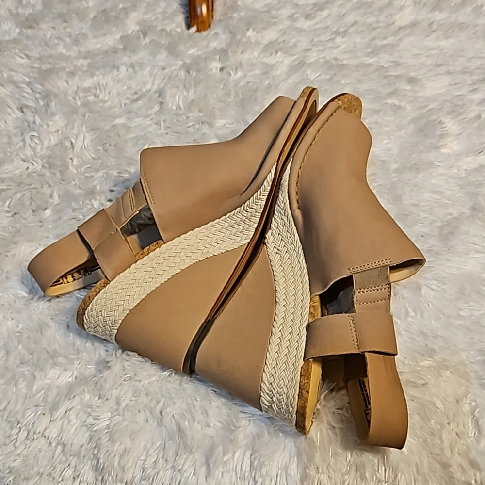 Clarks Collection Tan Leather Wedge Sandals Espadrille Slingback 9.5D